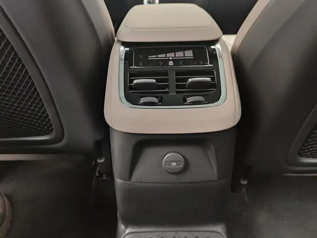 Volvo Volvo XC90 PHEV Facelifted E-drive hybrid T8 long battery life Zhizun Deluxe Edition 7-seater