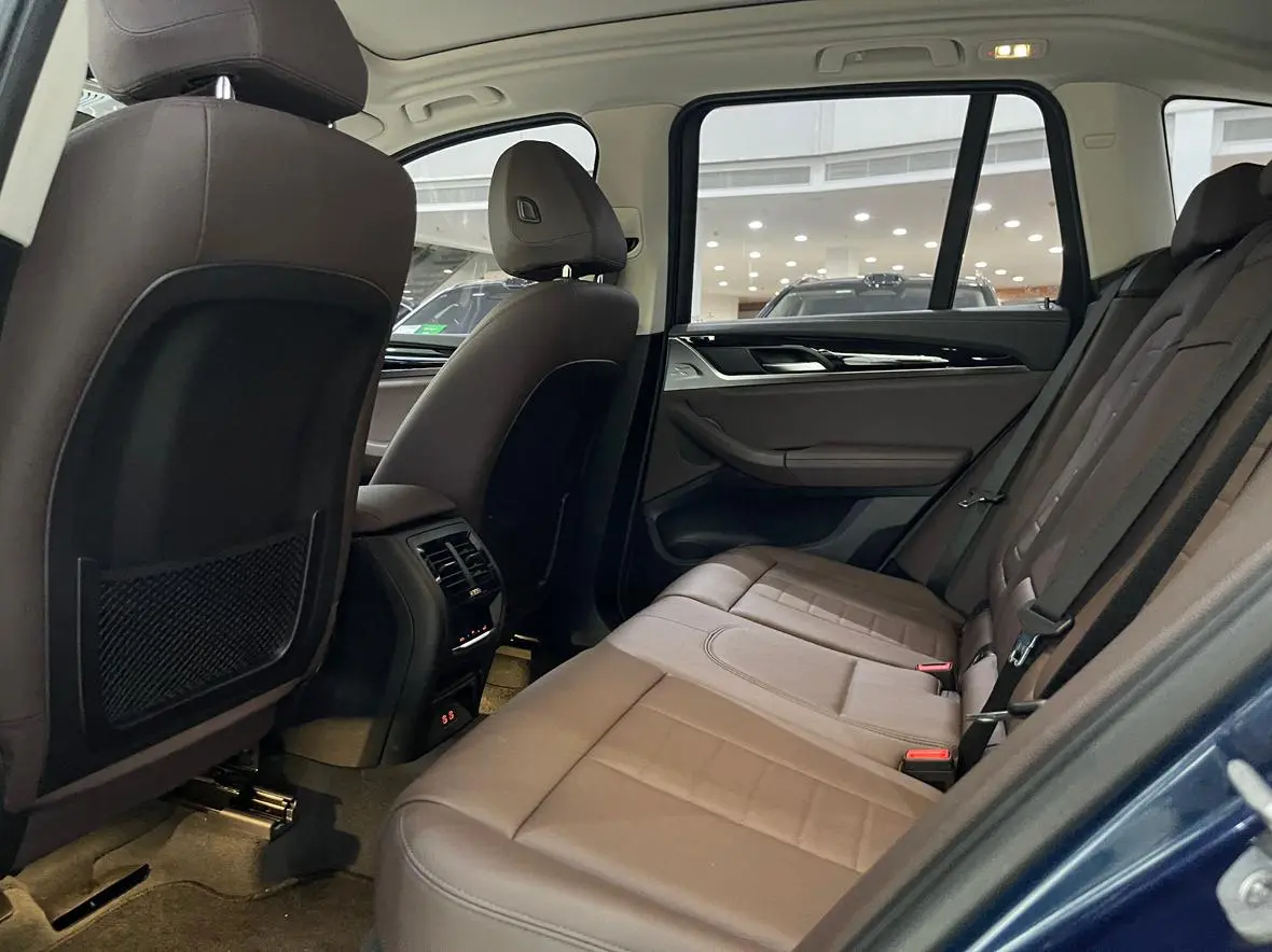 BMW BMW X3 xDrive25i M sports suit