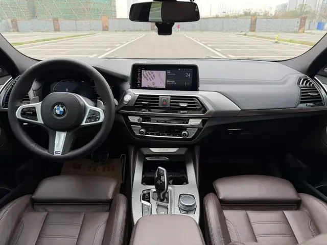 BMW BMW X4 xDrive25i M Sports Yao Ye Suit