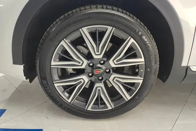Hongqi Hongqi HS5 Facelift 2.0T Zhilian Flag Enjoy Edition