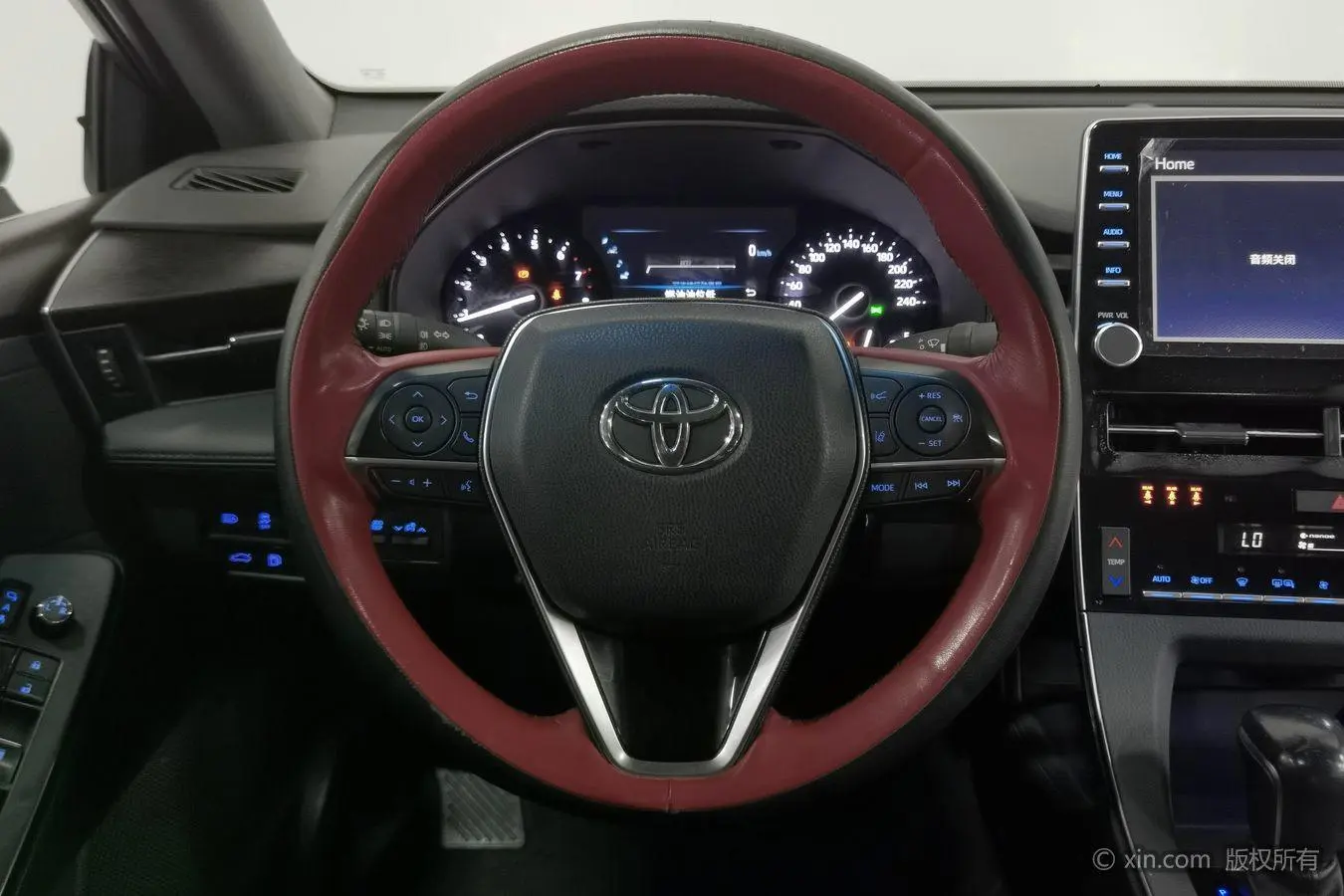 TOYOTA Asian dragon 2.0L Deluxe Edition Country VI