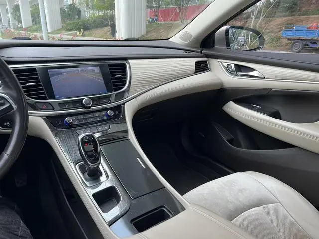 Buick Lacrosse 30H luxury