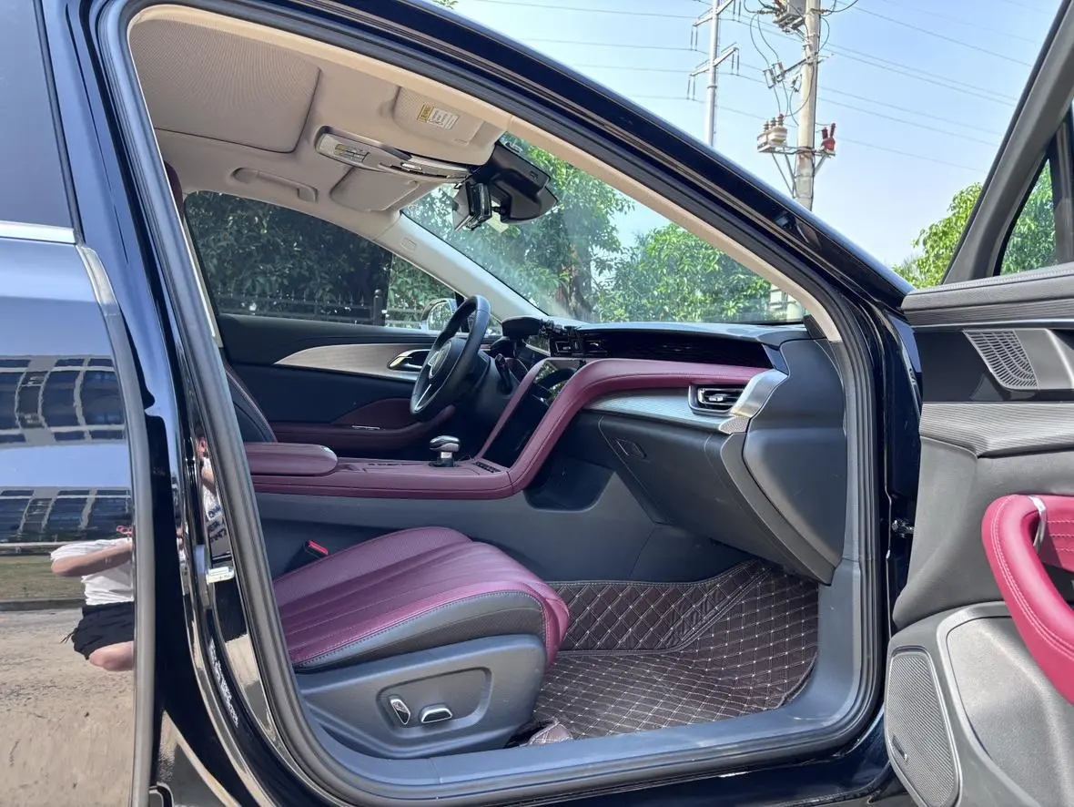 Hongqi Hongqi H5 2.0T Automatic Zhilian Qichang Version