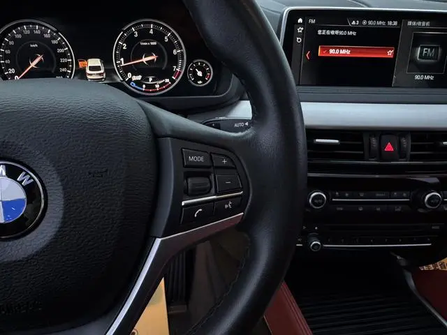 BMW BMW X6 xDrive28i M sports suit