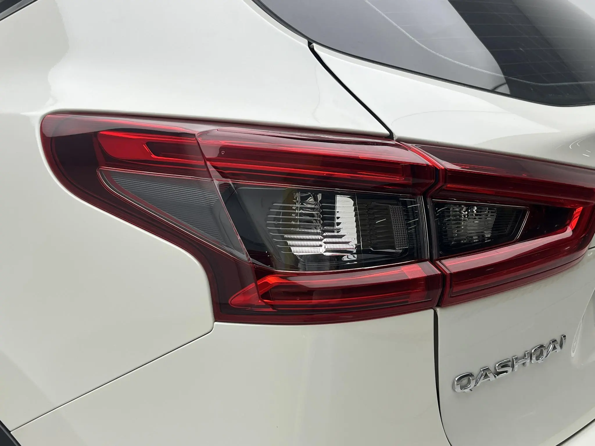 Nissan Qashqai 2.0L CVT Deluxe Edition