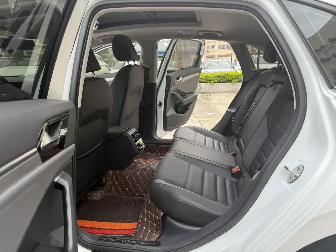 Volkswagen Sagitar 280TSI DSG Comfortable Smart Edition