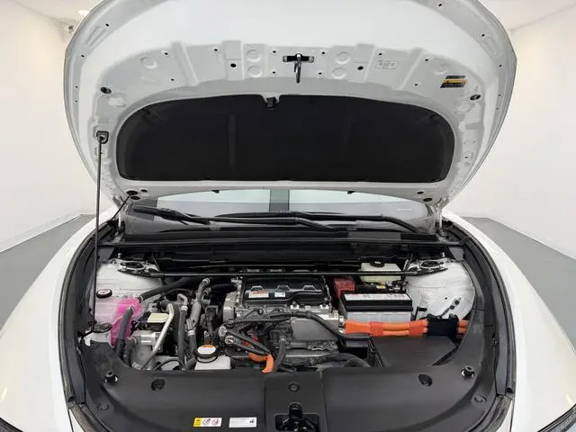 Lexus Lexus RZ 450e DIRECT4 vertical version