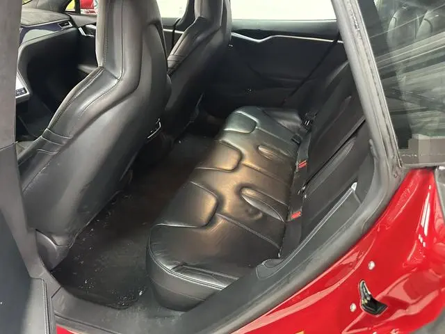 Tesla Model S 70D
