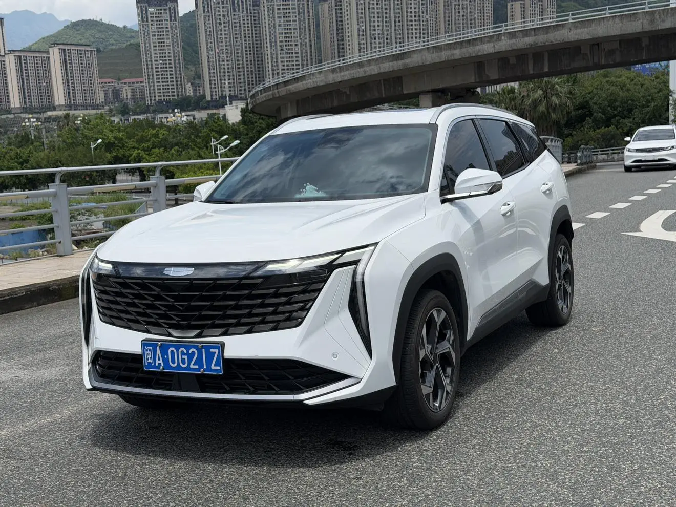 Geely Boyue L 1.5TD DCT Premium Edition