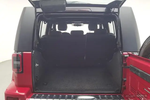 Beijing Beijing off-road BJ40 PLUS 2.3T manual four-wheel drive exclusive edition Country VI