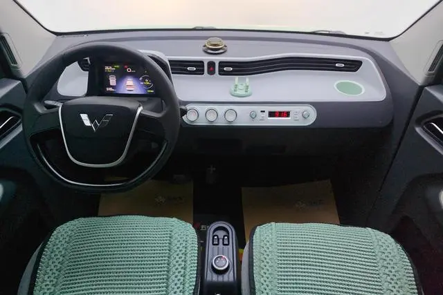 Wuling Wuling Hongguang MINIEV Macaron Premium Lithium Iron Phosphate