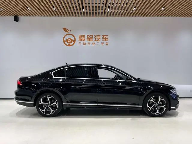 Volkswagen Magotan 2 million commemorative edition 330TSI DSG leading model