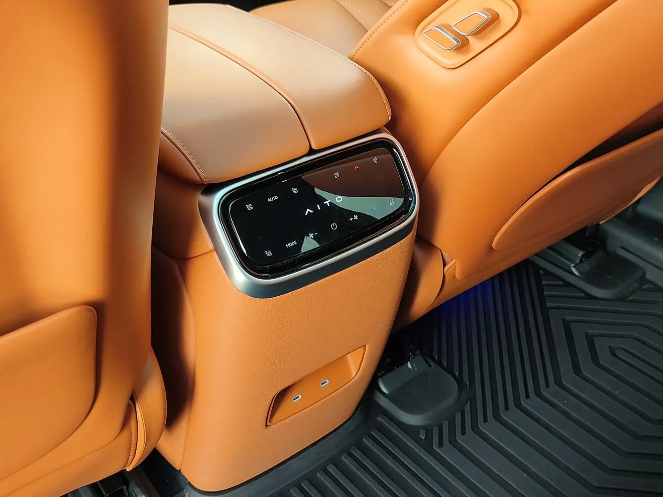 AITO Ask the world M7 Ultra five-seater four-wheel drive smart driving version