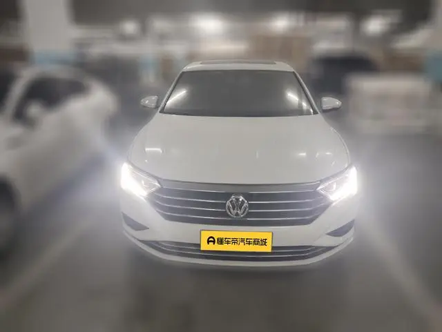 Volkswagen Sagitar 200TSI DSG Comfortable Smart Edition