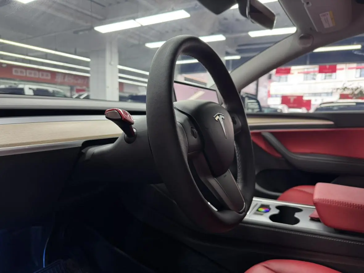 Tesla Model Y Standard battery life, rear-wheel drive version