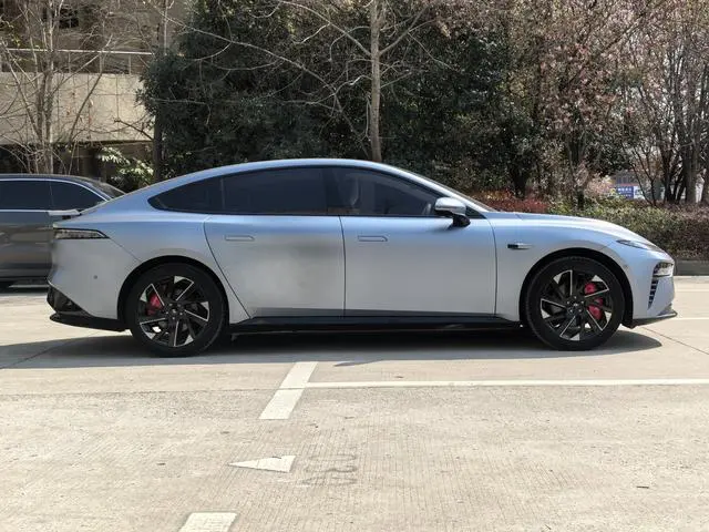 Dongfeng eπ eπ007 Pure electric 540 four-wheel drive Max version