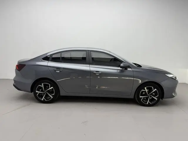 Roewe Roewe i5 1.5L CVT Premium Edition