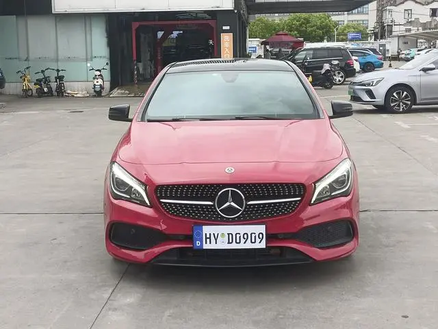 Mercedes-Benz Mercedes-Benz CLA CLA 220 4MATIC