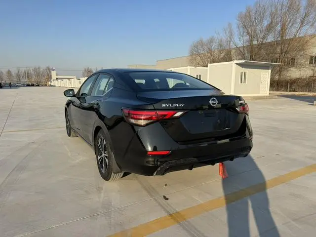 Nissan Xuan Yi 1.6L XL CVT Enjoy Edition