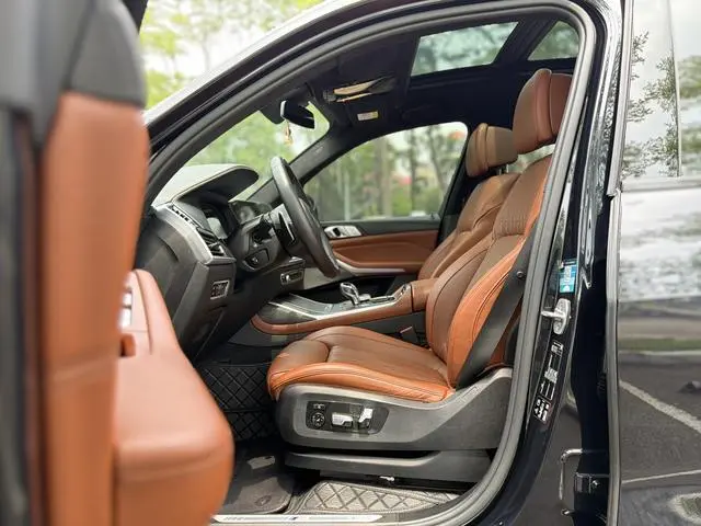 BMW BMW X7 xDrive40i Exclusive M Sports Suit