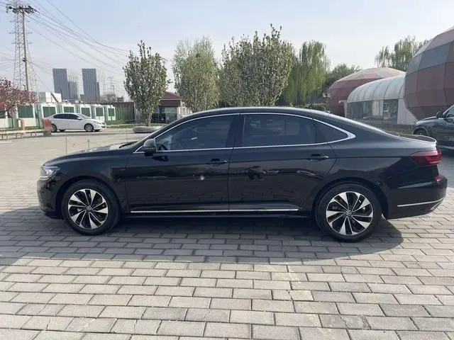 Volkswagen Passat Facelift 280TSI Business Edition