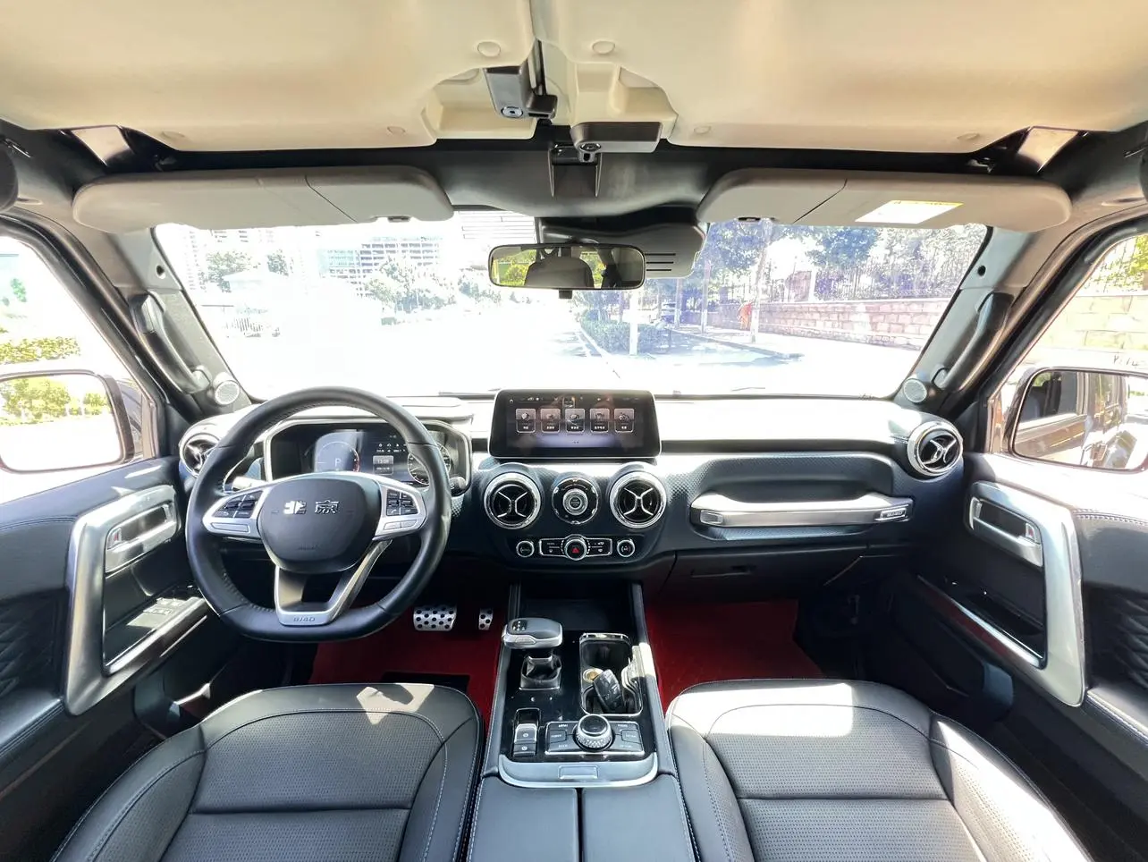 Beijing Beijing off-road BJ40 2.0T automatic four-wheel drive City Hunter edition knight type