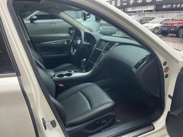 Infiniti Infiniti Q50L 2.0T Yixiang Edition Country VI