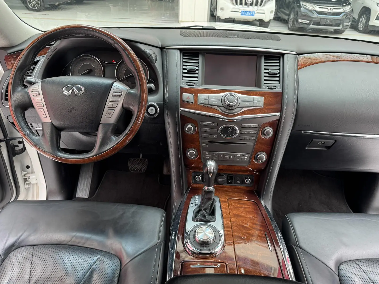 Infiniti Infiniti QX80 5.6L 4WD