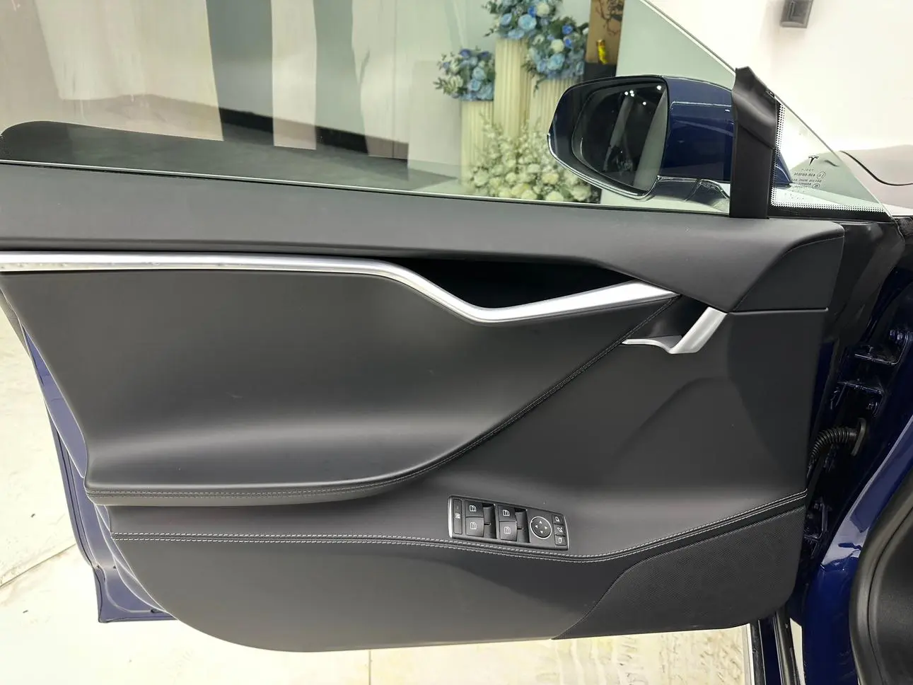 Tesla Model S 75