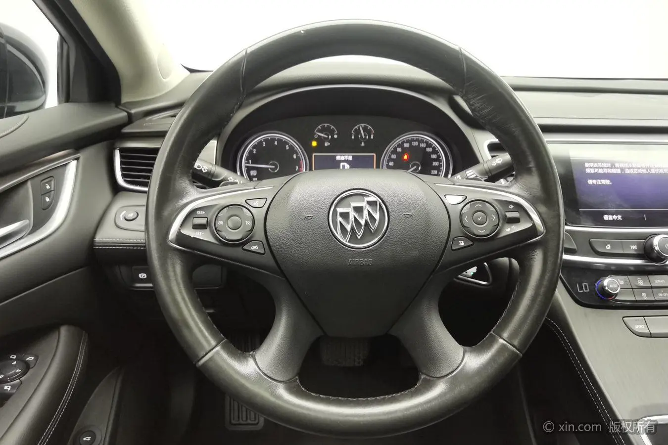 Buick Lacrosse 652T luxury