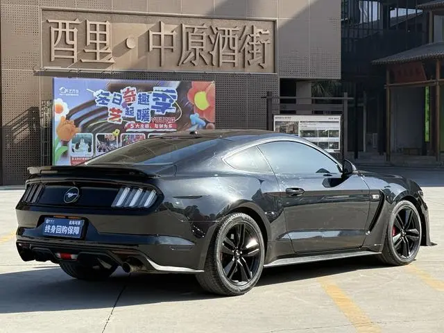 Ford Mustang 2.3T Performance Version