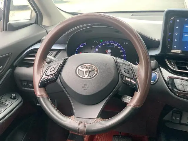TOYOTA IZOA Dual Engine 2.0L Yixiang Edition