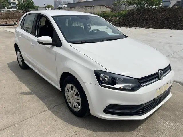 Volkswagen Polo 1.4L automatic fashion type