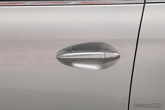 Hongqi Hongqi HS5 Facelift 2.0T Zhilian flag enjoy four-wheel drive version