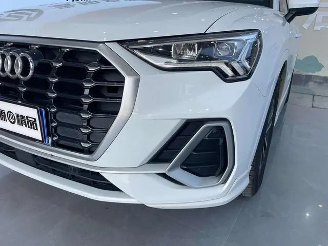 Audi Audi Q3 35 TFSI fashion and elegant