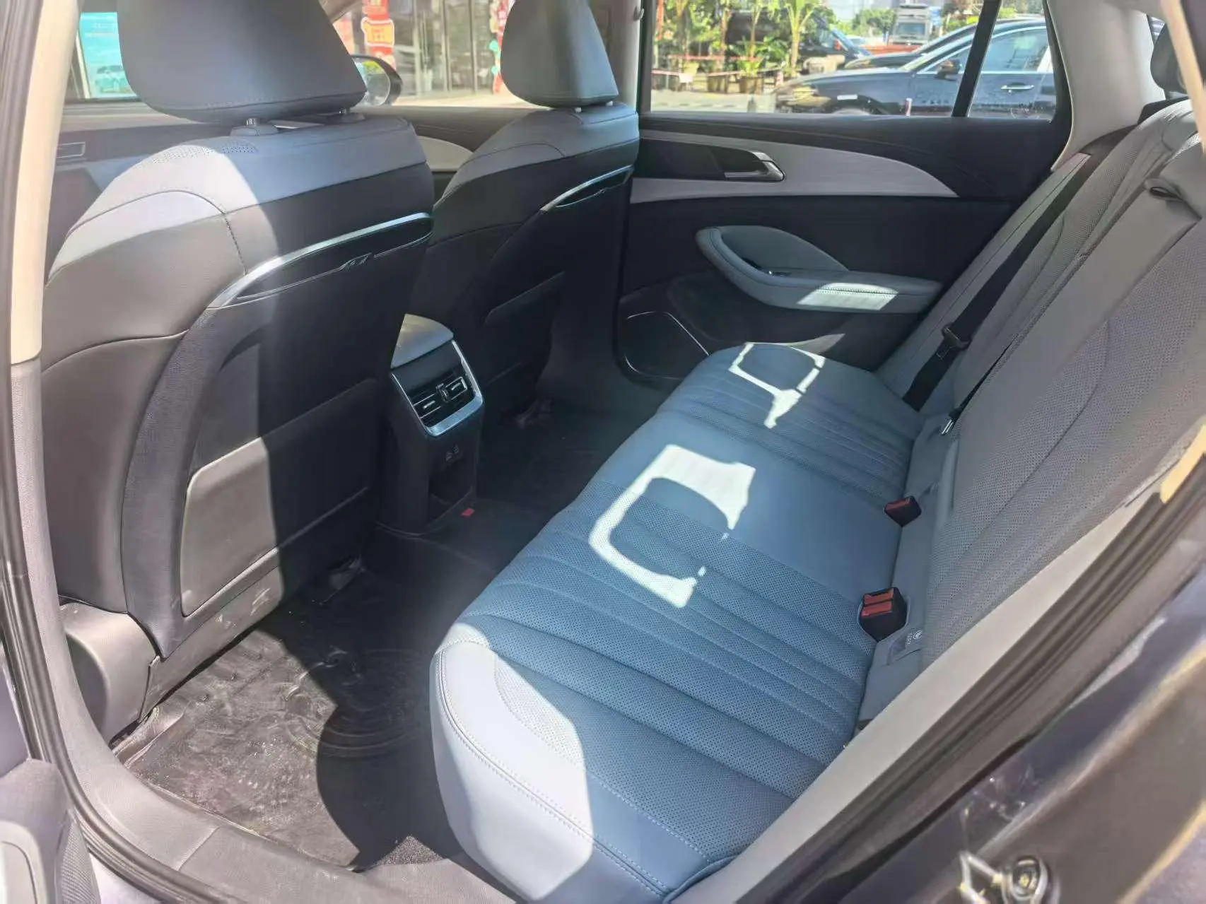 Hongqi Hongqi H5 PHEV 170 Super Mixed Version
