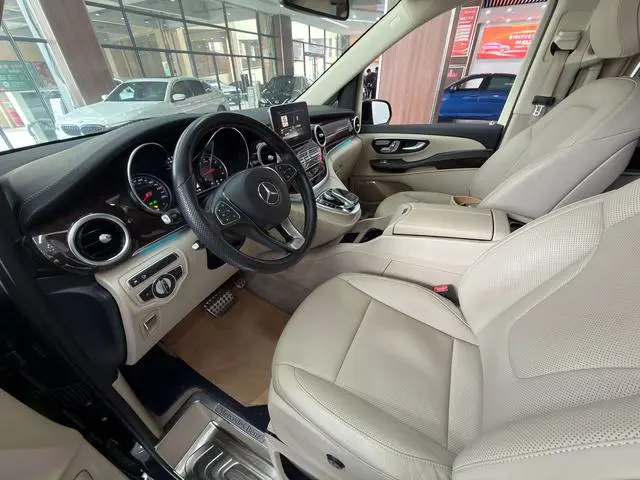 Mercedes-Benz Mercedes-Benz V-class V 260 Premium Edition Country VI