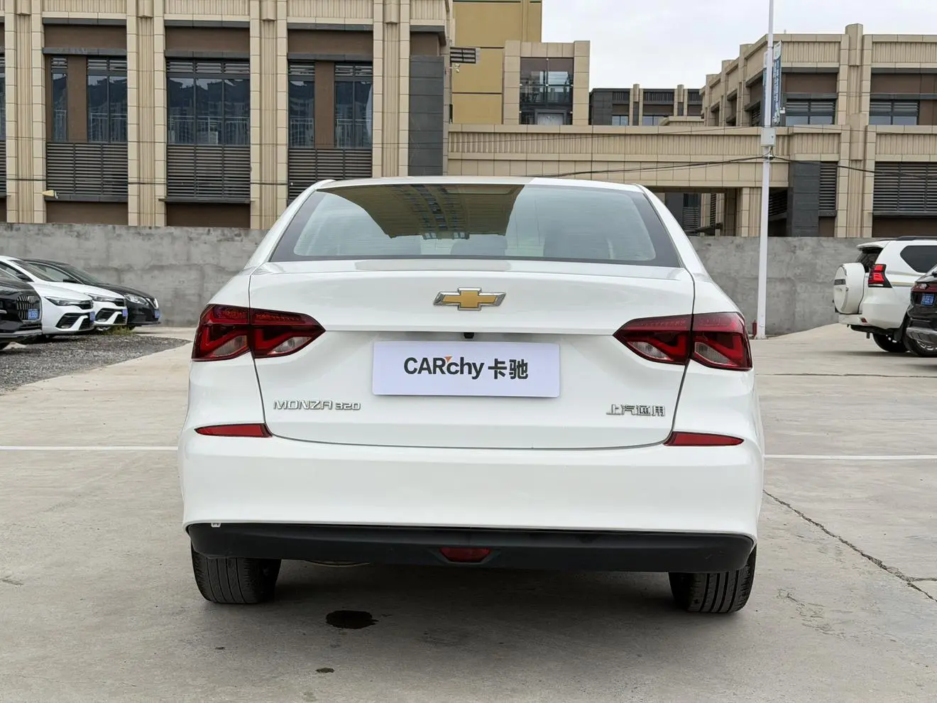 Chevrolet Cruze 320 automatic Enjoy Skylight version