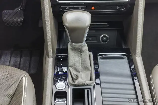 Volkswagen Weiran 380TSI Premium Edition