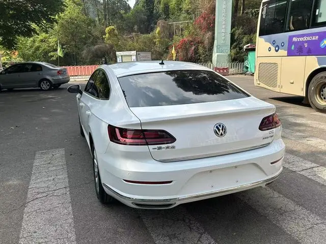 Volkswagen Volkswagen CC 330TSI Charm Edition Country VI