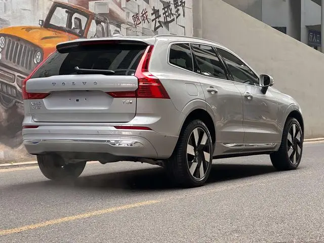 Volvo Volvo XC60 PHEV T8 four-wheel drive long battery life Zhiyuan Deluxe Edition