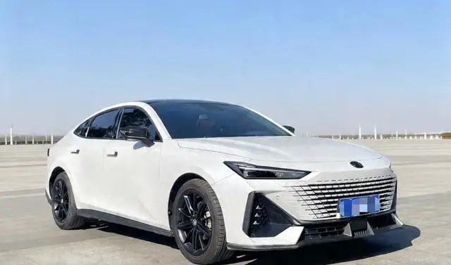 Changan Changan UNI-V 1.5T premium type