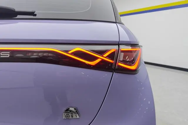 BYD dolphin Fashion edition