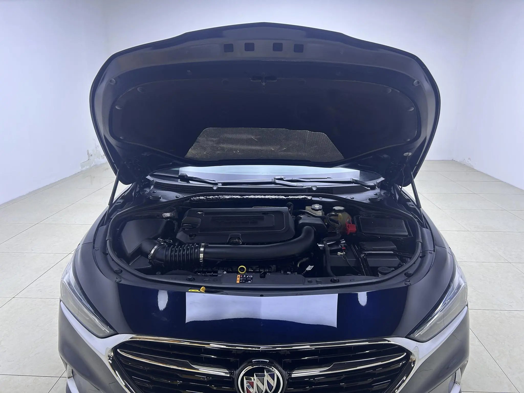 Buick Lacrosse 652T luxury
