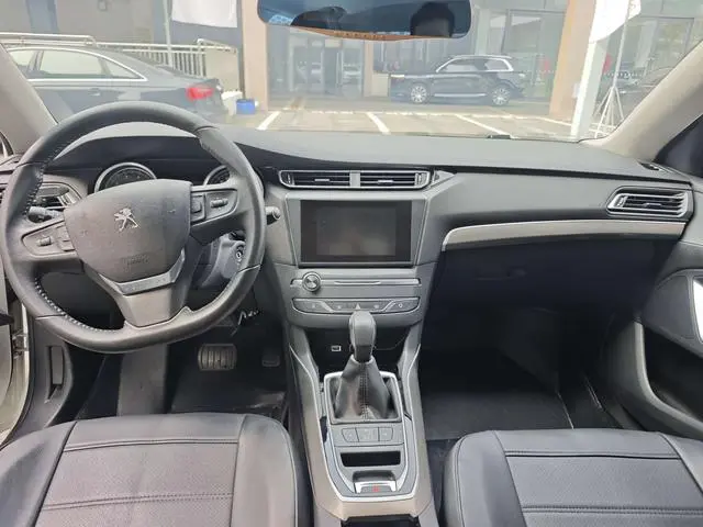 Peugeot Peugeot 408 1.6T Automatic Deluxe Edition