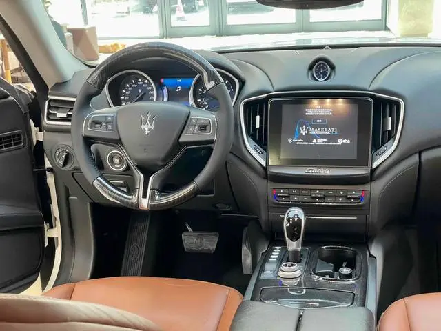 Maserati Ghibli 3.0T Standard Edition