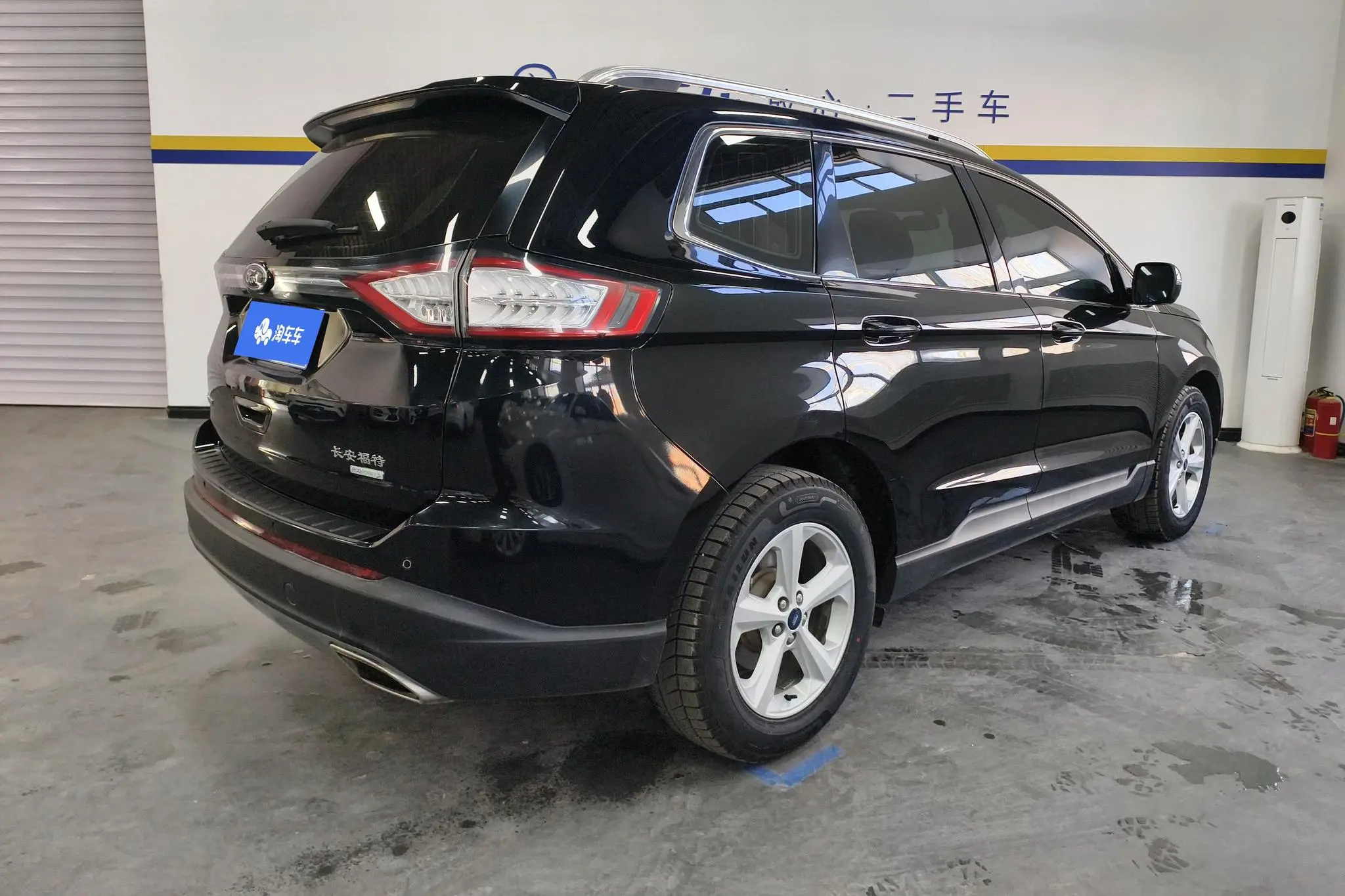 Ford Sharp World EcoBoost 245 two-wheel drive elite 5-seater country VI