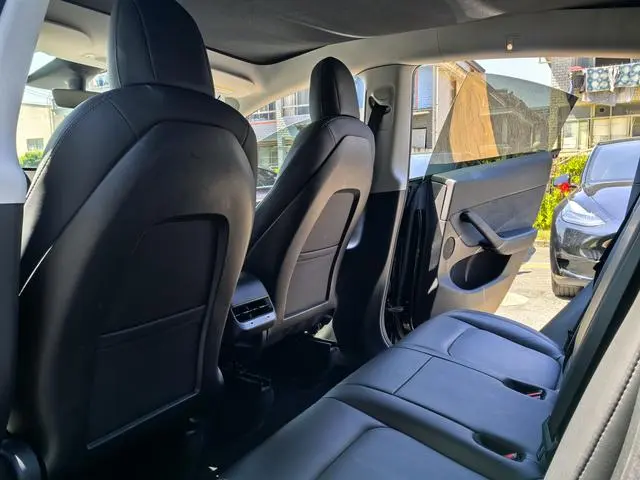 Tesla Model Y Standard battery life, rear-wheel drive version