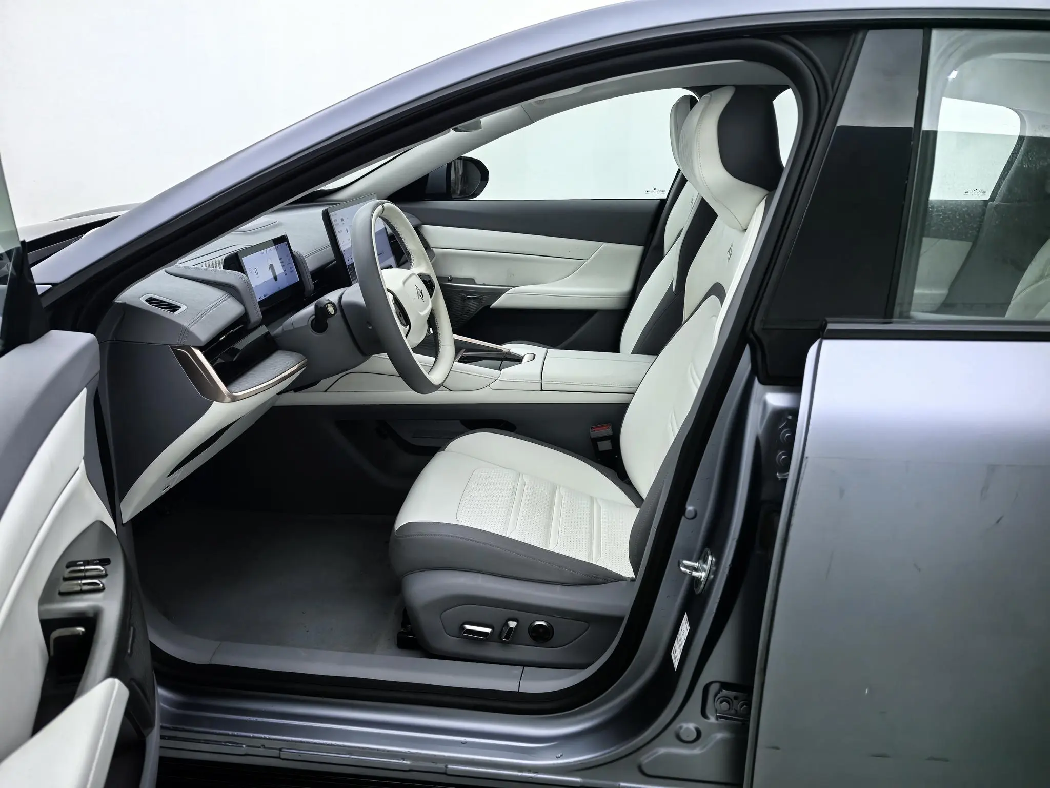 Dongfeng eπ eπ007 Pure electric 540 four-wheel drive Max version
