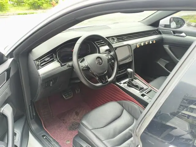 Volkswagen Volkswagen CC 330TSI Charm Edition Country VI